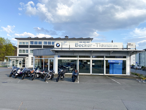 Bielefeld Sennestadt BMW Schauraum außen