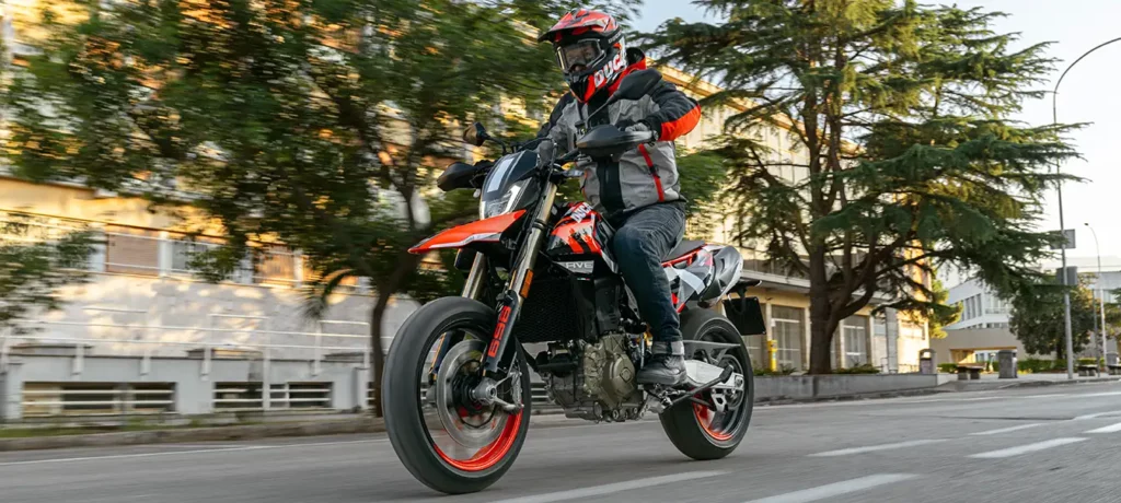 Ducati Hypermotard 698