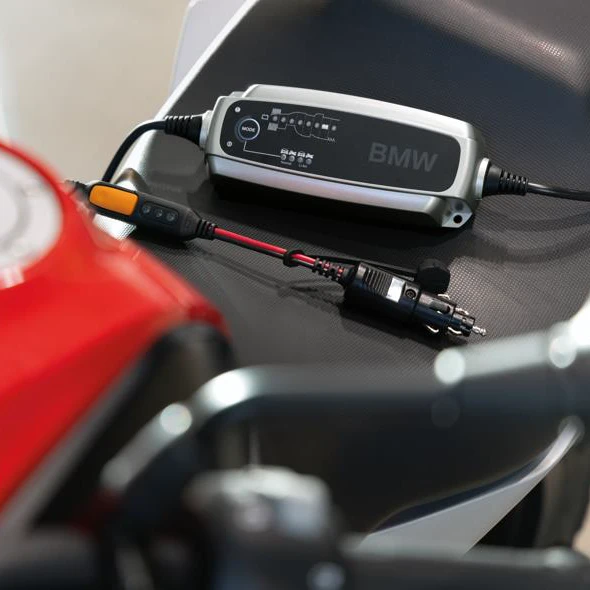 batterieladegeraet plus