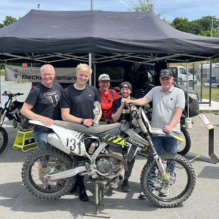 team adac enduro cup mit pokal