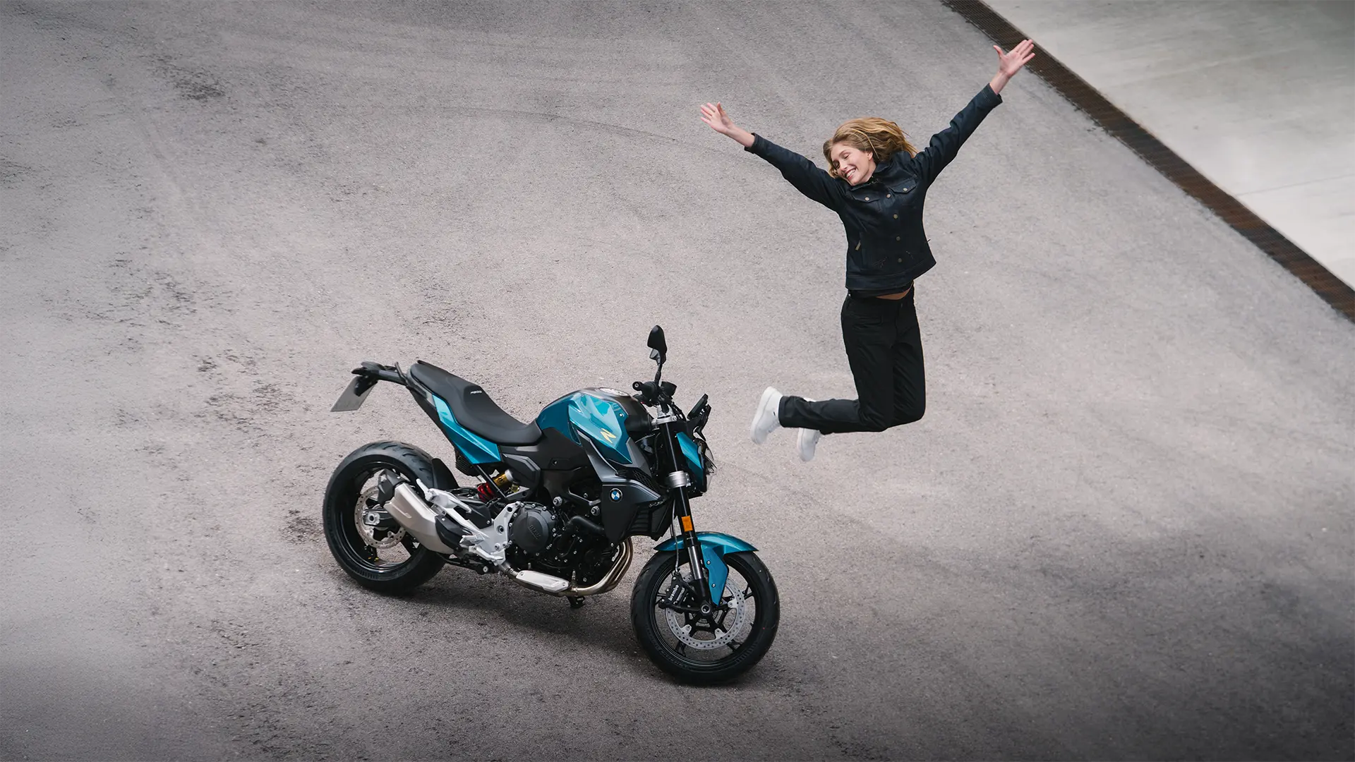 bmw f900r mit luftsprung