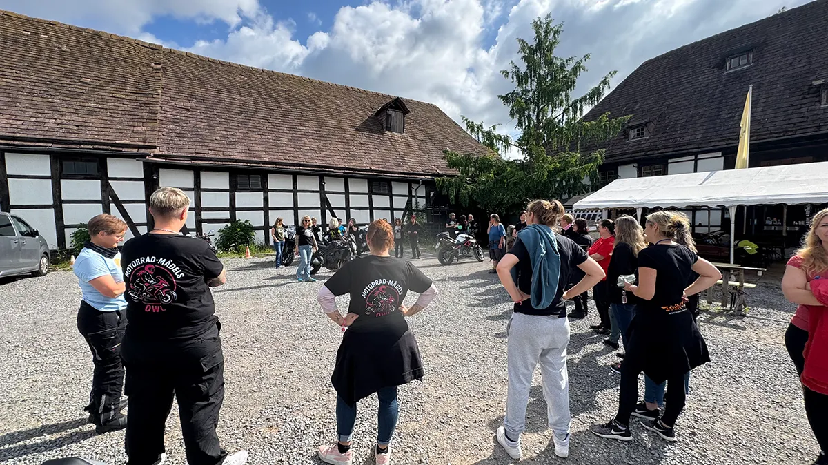 handlingtraining beim motorrad maedels OWL wochenende