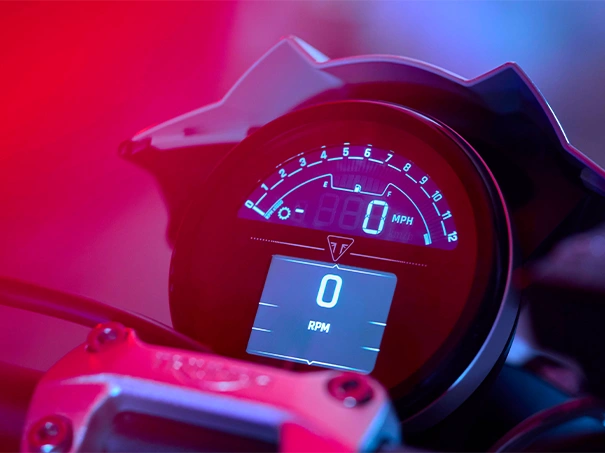 Triumph Trident 800_LED Anzeige