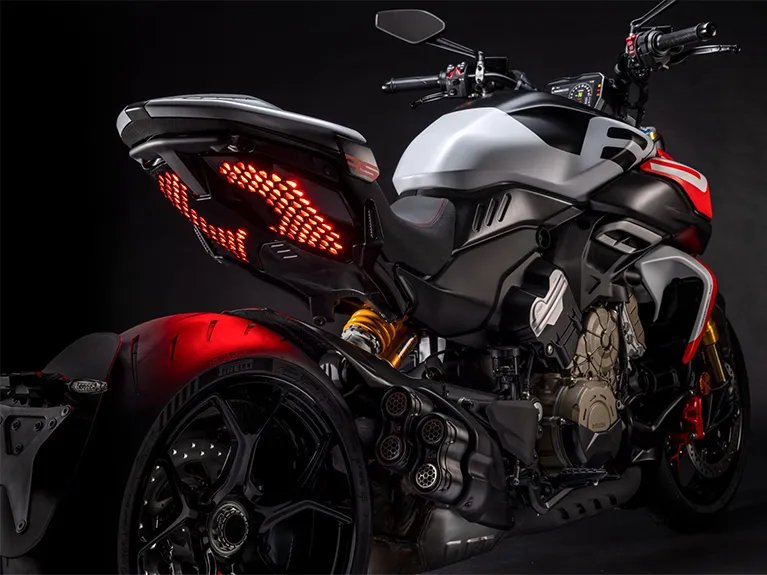 Diavel V4 RS - Elektronik - Becker-Tiemann Motorrad