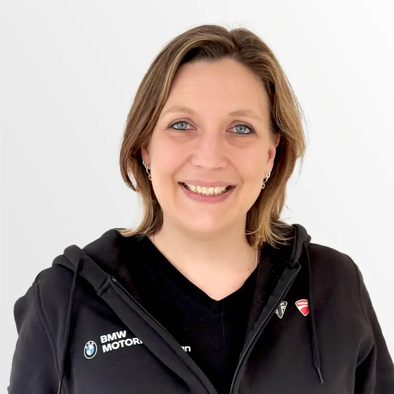 karina-rustige-serviceassistentin-bielefeld-sennestadt