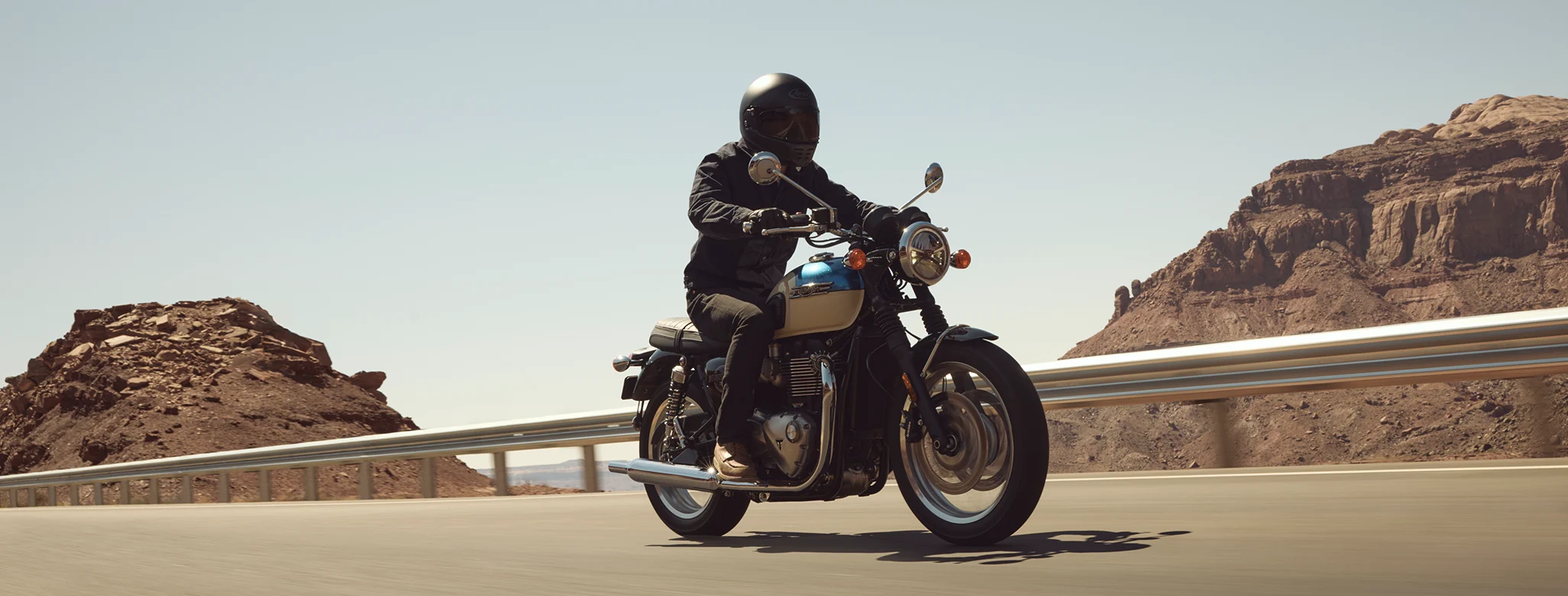 triumph-t120-my2026-on-tour